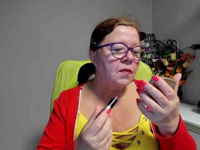 flirty-adele webcam