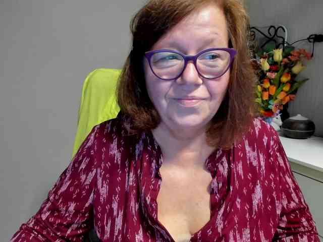 flirty-adele webcam