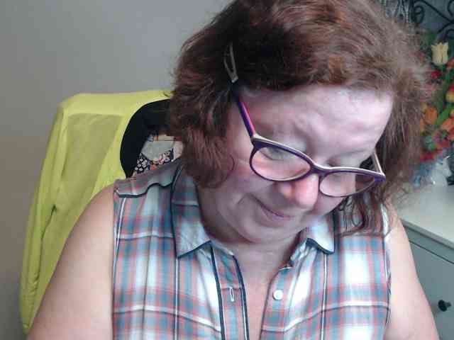 flirty-adele webcam