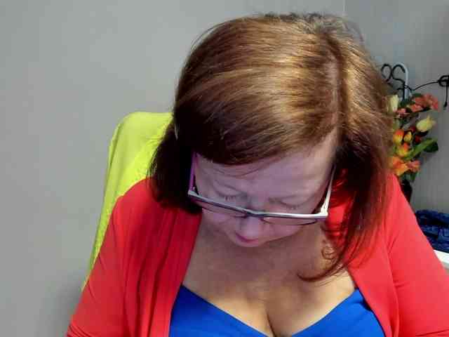 flirty-adele webcam