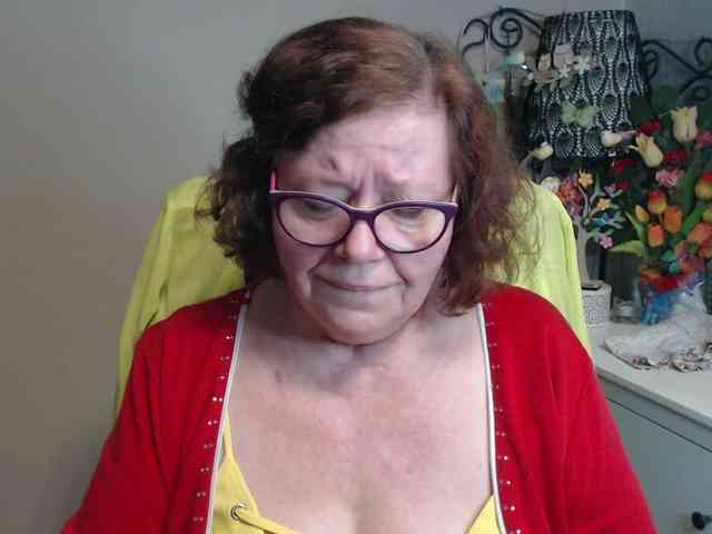 flirty-adele webcam