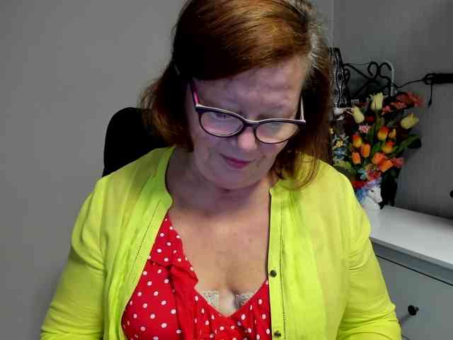flirty-adele webcam
