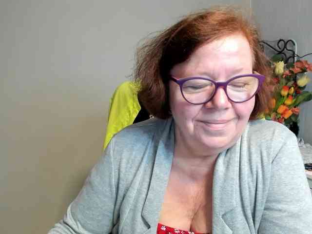 flirty-adele webcam