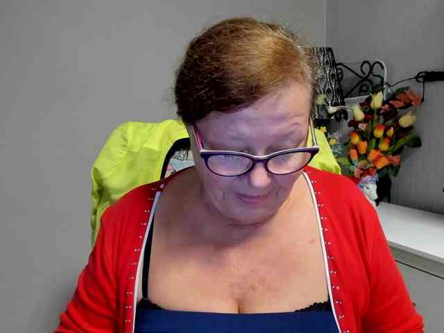flirty-adele webcam