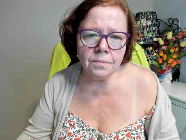 flirty-adele webcam