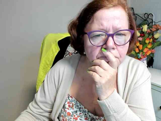 flirty-adele webcam
