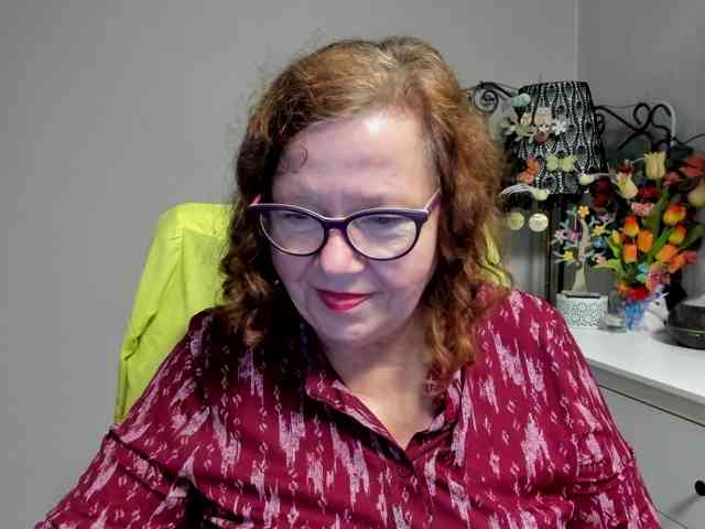 flirty-adele webcam