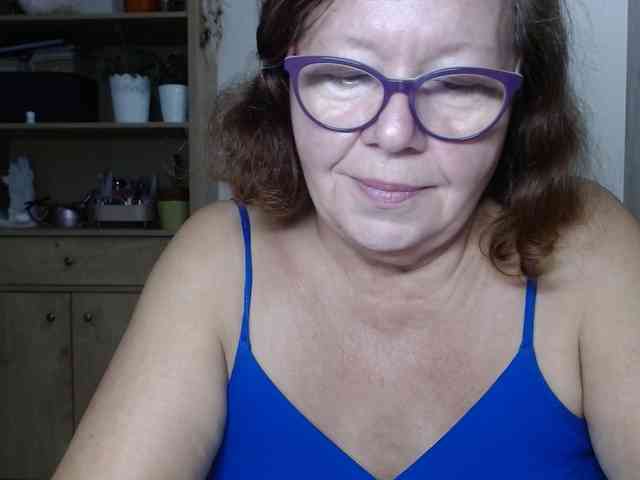 flirty-adele webcam