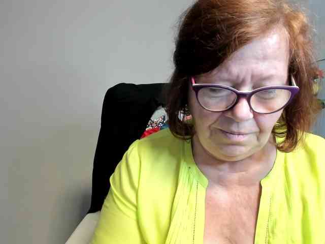 flirty-adele webcam