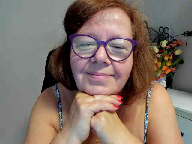 flirty-adele webcam