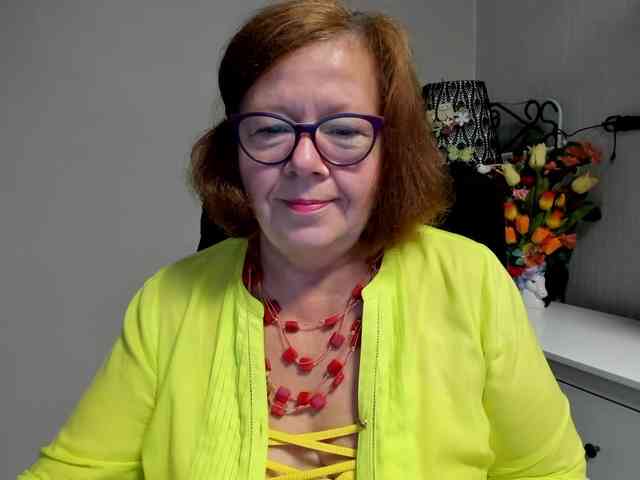 flirty-adele webcam
