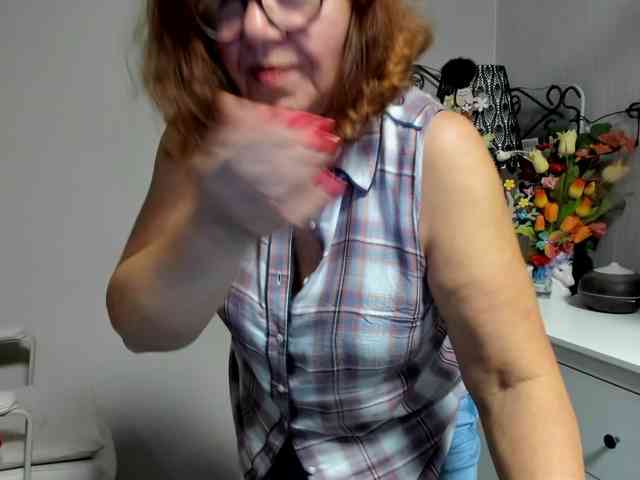 flirty-adele webcam