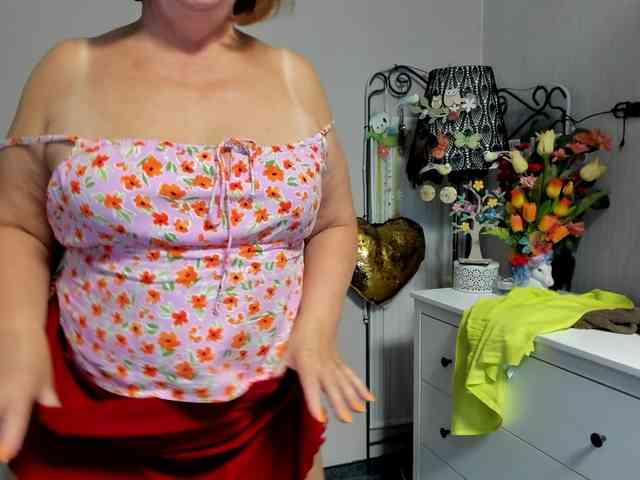 flirty-adele webcam