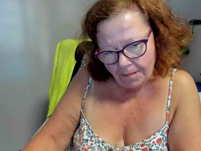 flirty-adele Live Webcam on BongaCams