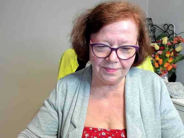 flirty-adele webcam