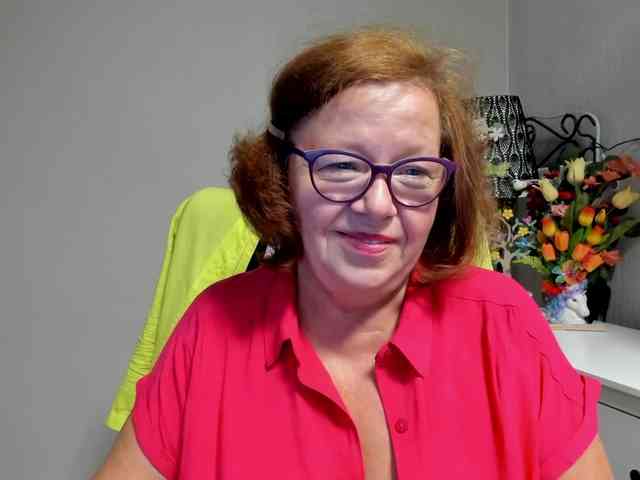 flirty-adele webcam