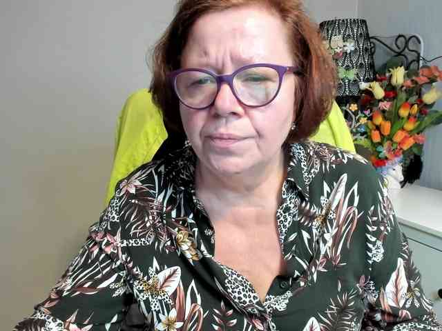 flirty-adele webcam