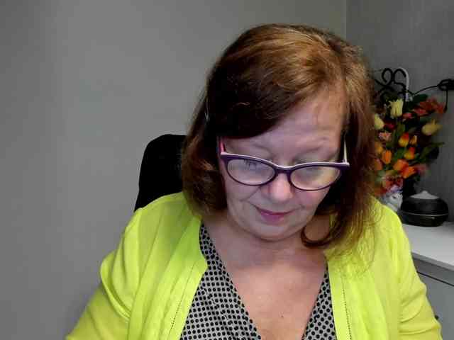 flirty-adele webcam