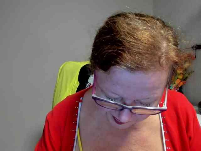flirty-adele webcam