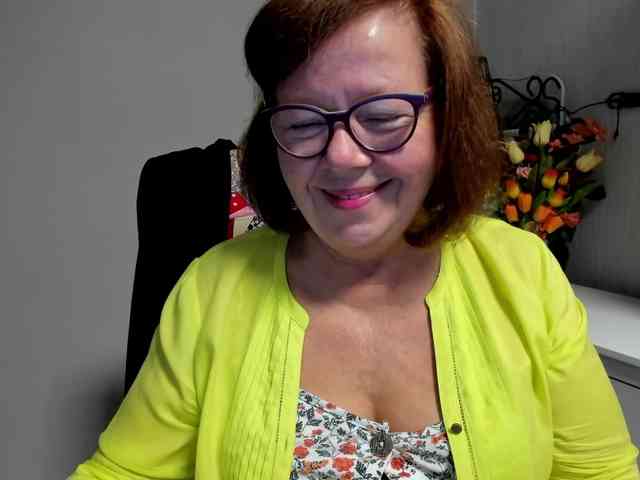 flirty-adele webcam
