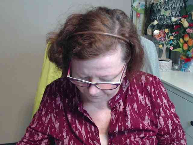 flirty-adele webcam