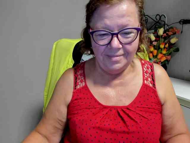 flirty-adele webcam