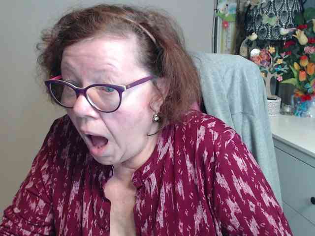 flirty-adele webcam