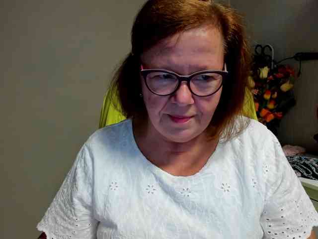 flirty-adele webcam