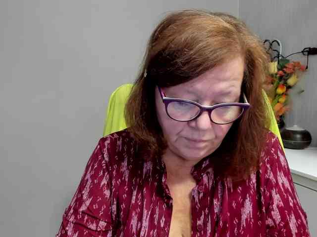 flirty-adele webcam