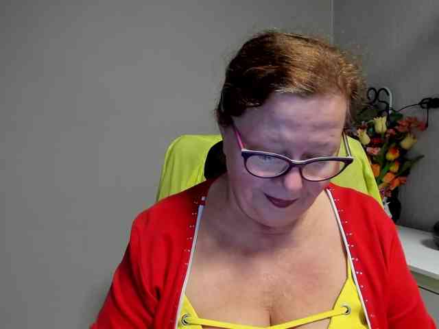 flirty-adele webcam