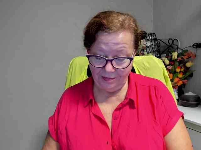 flirty-adele webcam
