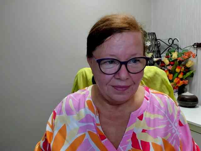 flirty-adele webcam