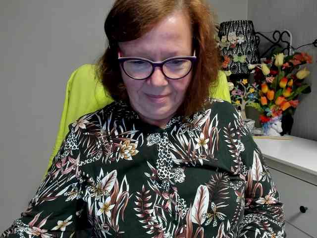 flirty-adele webcam