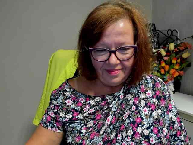 flirty-adele webcam