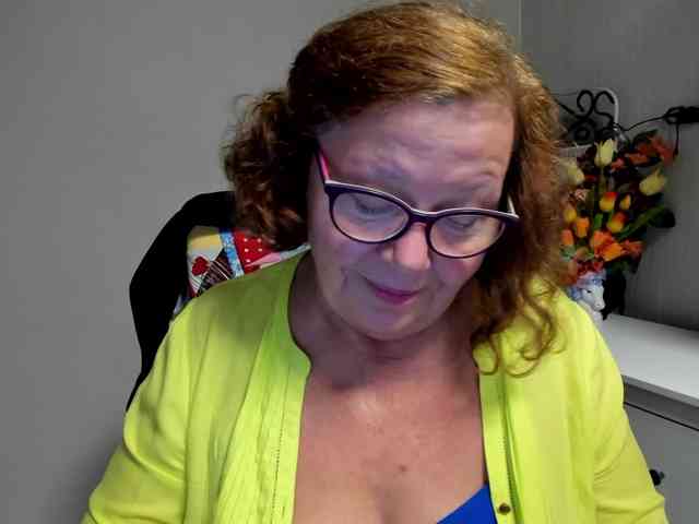 flirty-adele webcam