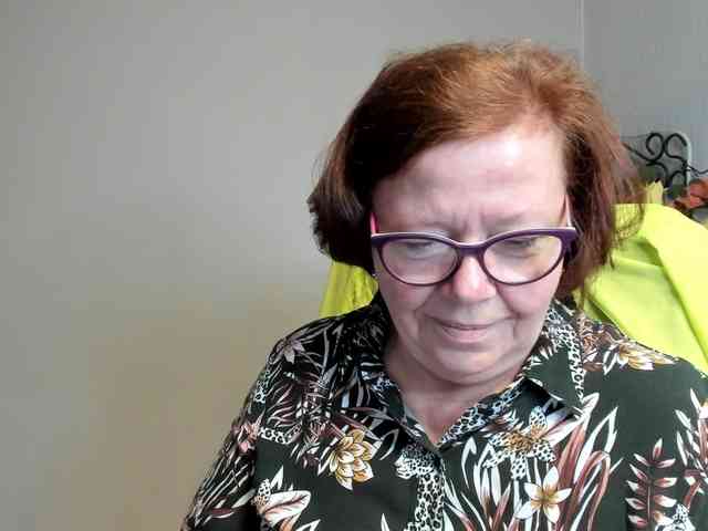 flirty-adele webcam