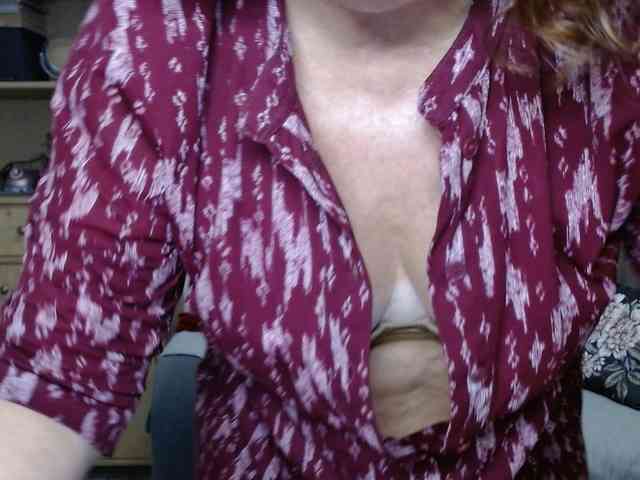 flirty-adele webcam