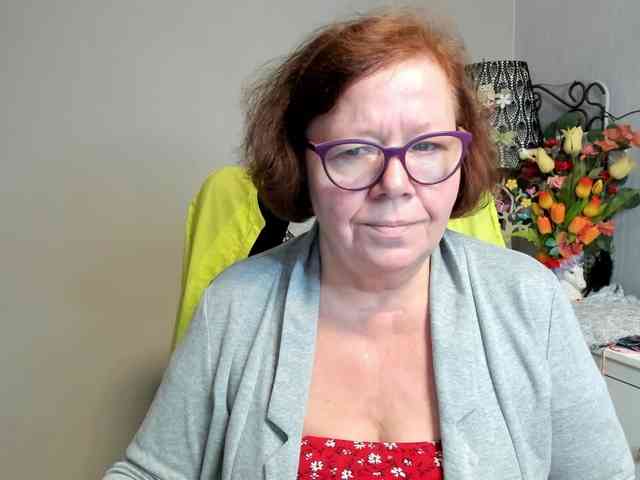 flirty-adele webcam