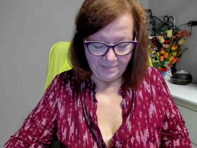 flirty-adele webcam