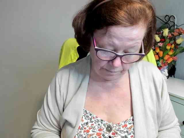 flirty-adele webcam