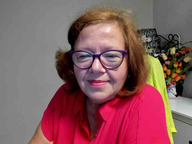 flirty-adele webcam