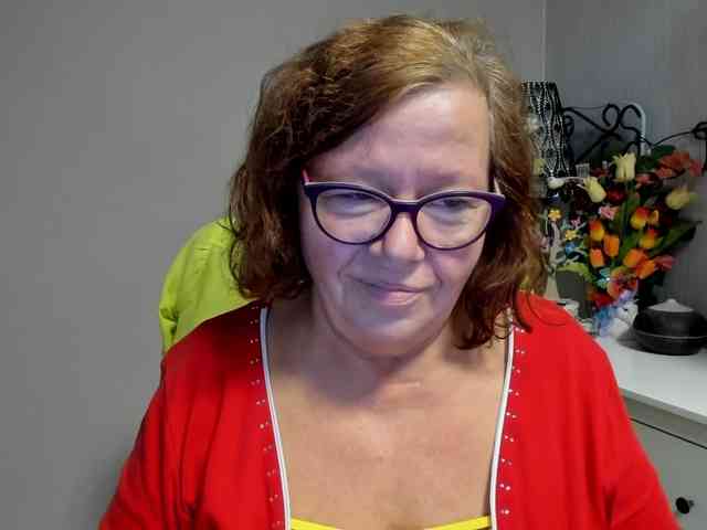 flirty-adele webcam