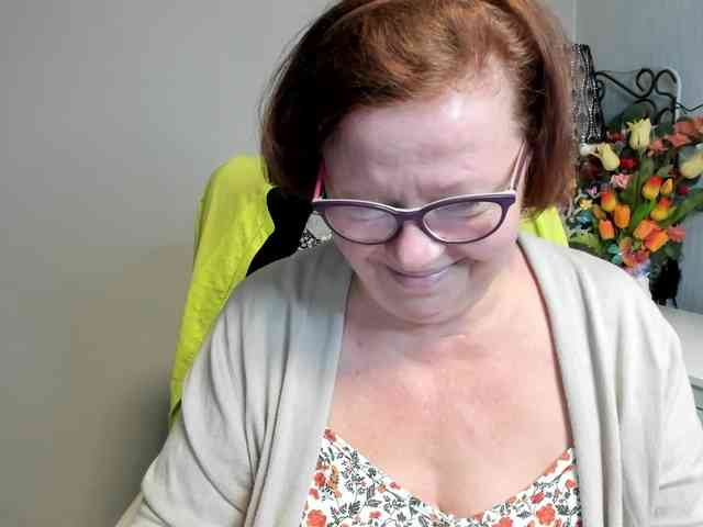 flirty-adele webcam