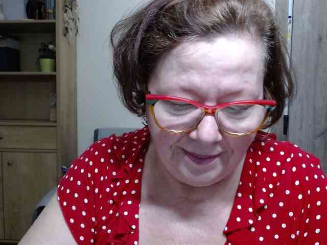 flirty-adele webcam