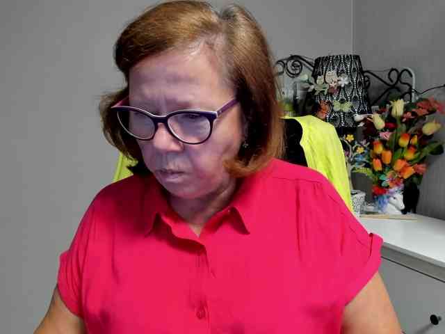 flirty-adele webcam