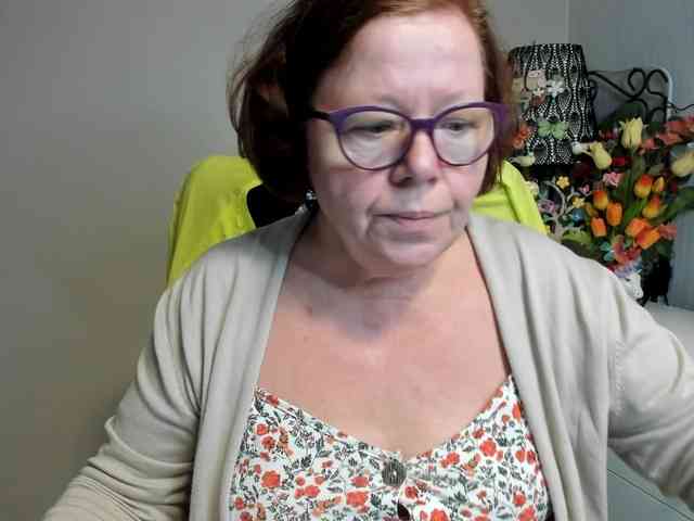 flirty-adele webcam
