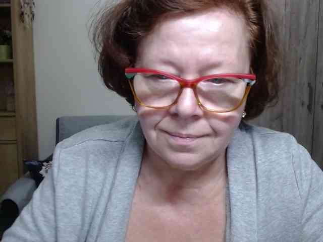 flirty-adele webcam