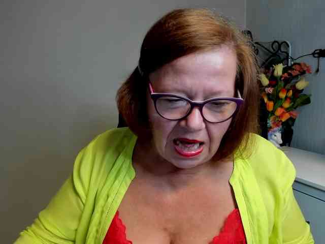 flirty-adele webcam