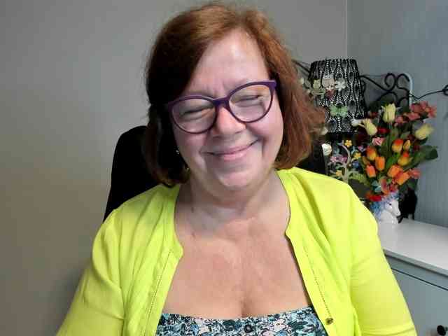flirty-adele webcam