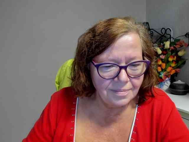 flirty-adele webcam